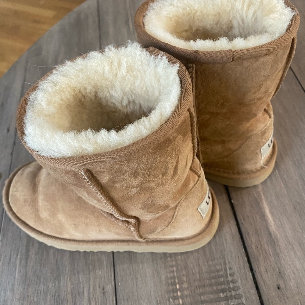 Boys UGGS